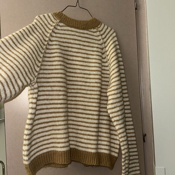 AE M & XL Festive Feels White Tan Stripe Super Soft Crew Sweater - Picture 13 of 16
